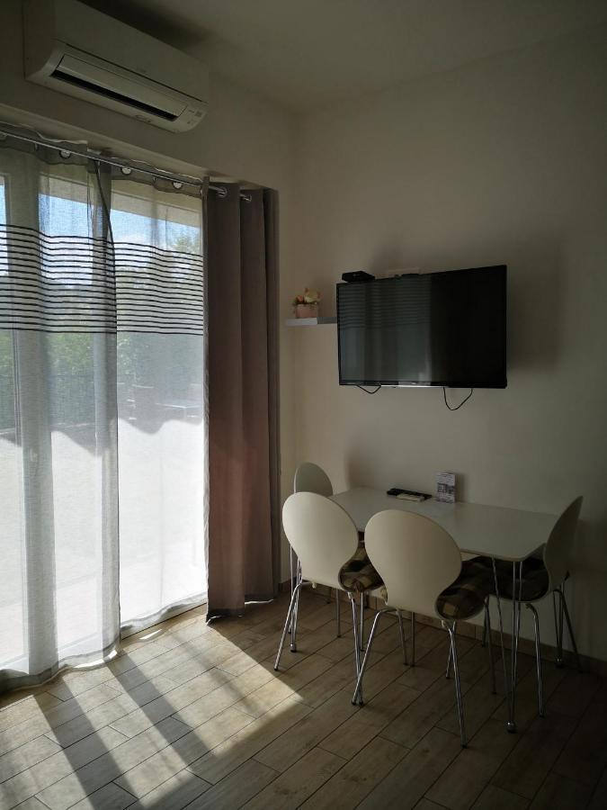 Appartma Katja Gabrovica pri Črnem Kalu Exteriér fotografie